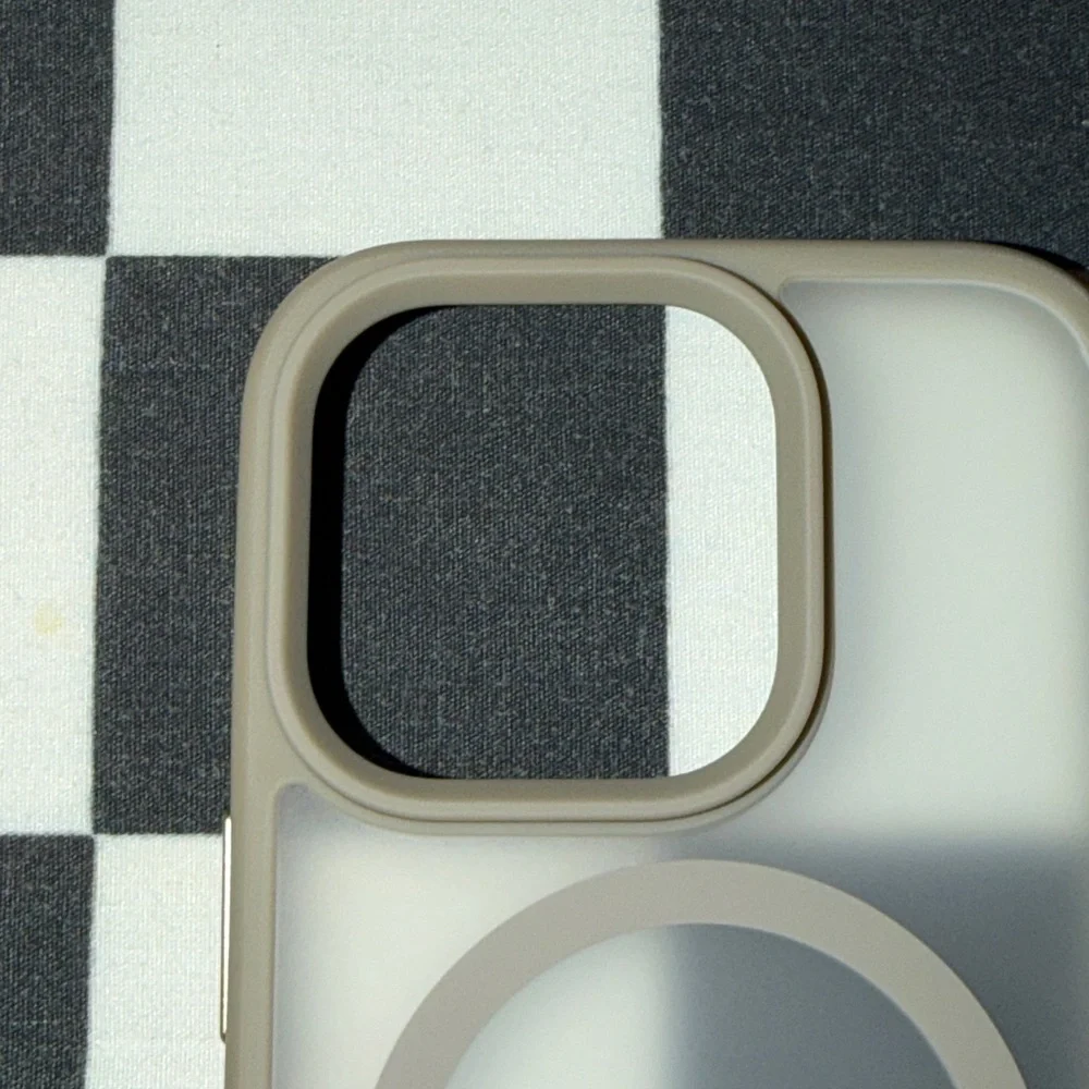 Bare Armour Silicone Case - iPhone Pro 16